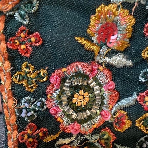 Soft Surroundings Embroidered/Beaded Emerald Shira Peasant Top- Petite Medium - Picture 7 of 12